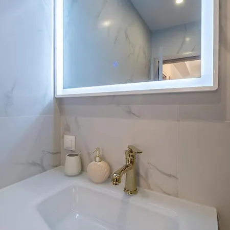 Elegant Deluxe 2 Bedroom