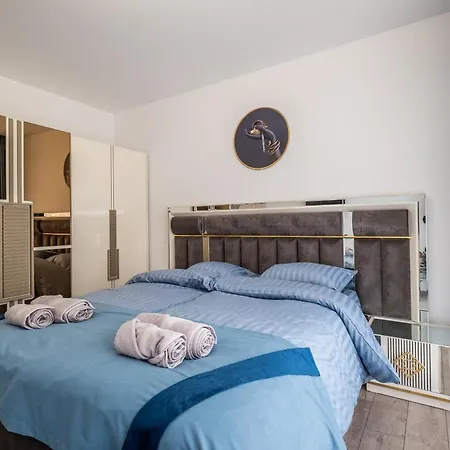 Lejlighed Elegant Deluxe 2 Bedroom