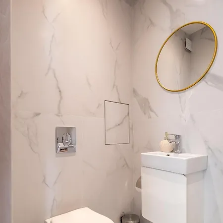 Elegant Deluxe 2 Bedroom By Flat Mаnager Апартаменты София