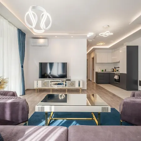Апартаменты Elegant Deluxe 2 Bedroom By Flat Mаnager *